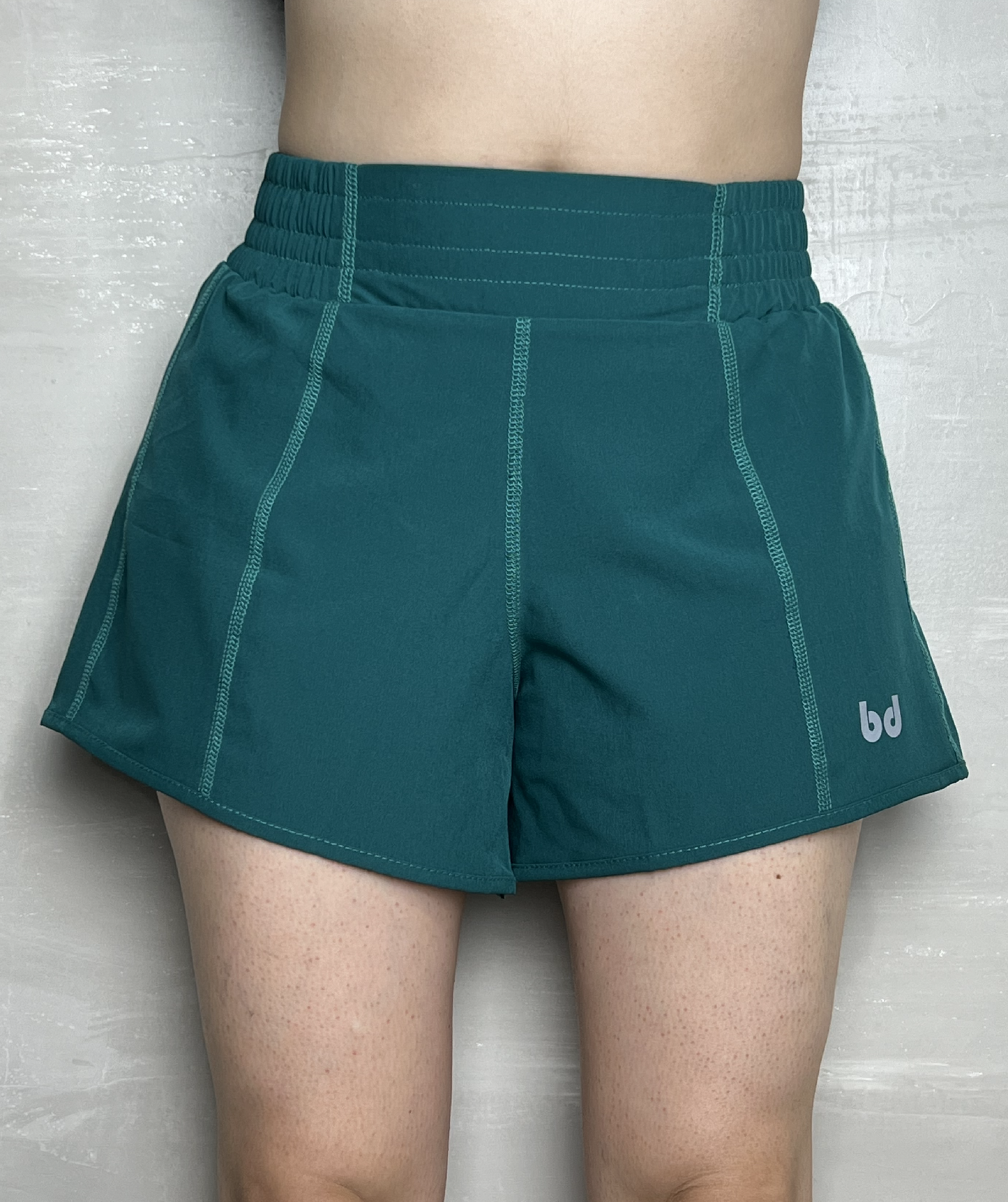 Pantaloneta VERDE Mujer con lycra interna